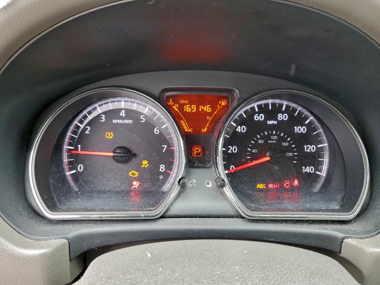 2013 NISSAN VERSA