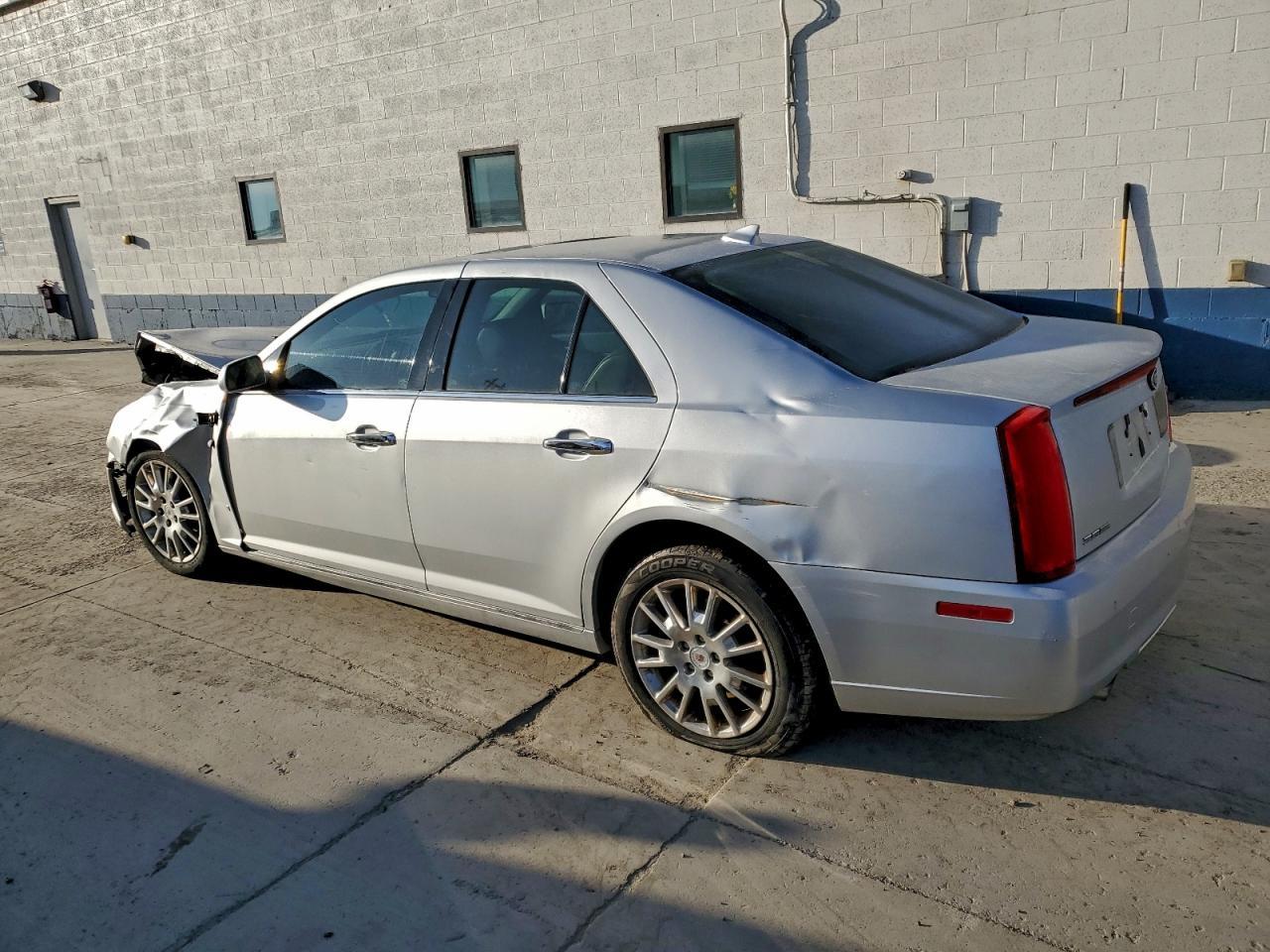 2009 CADILLAC STS