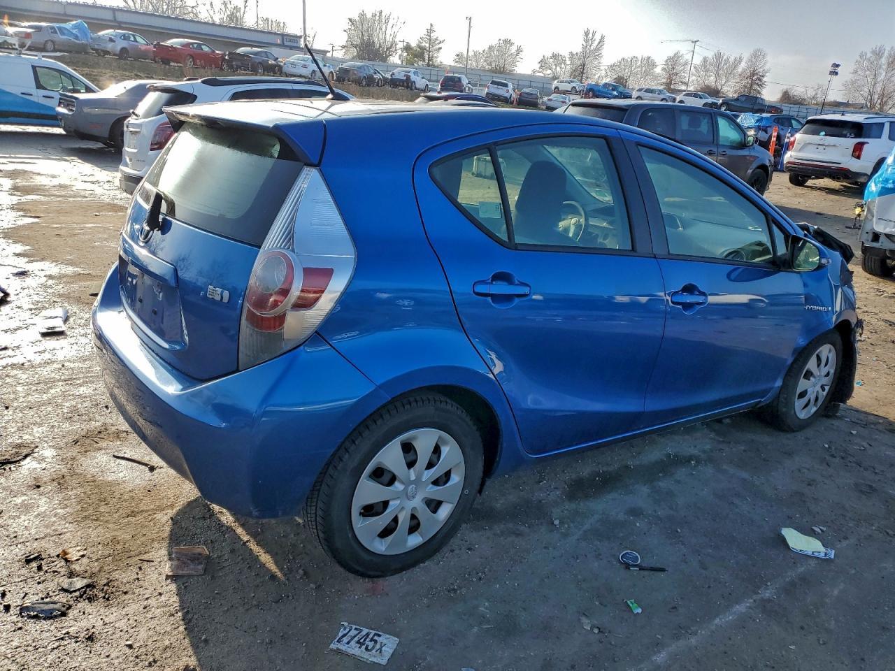 2012 TOYOTA Prius c