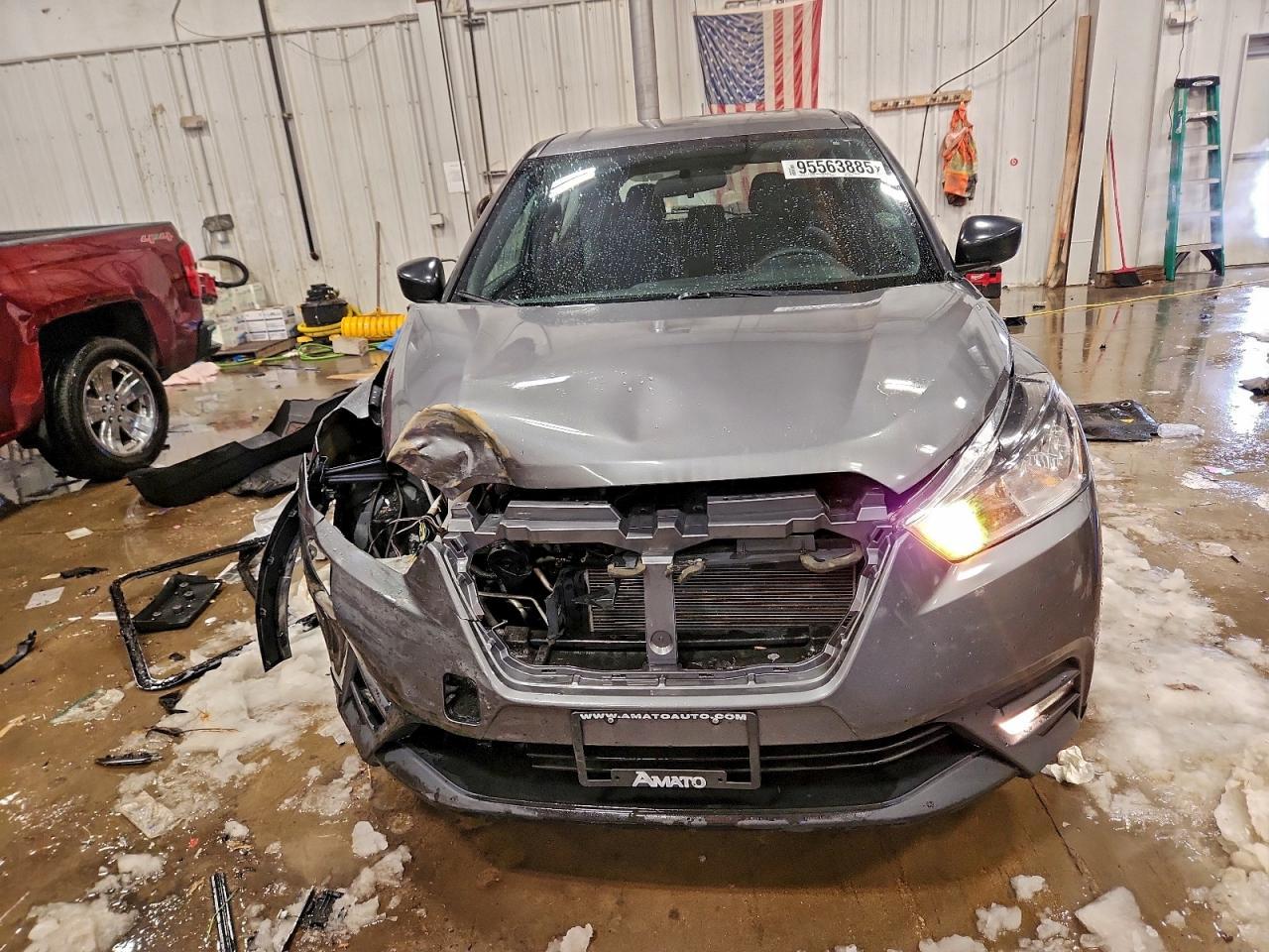2019 NISSAN KICKS