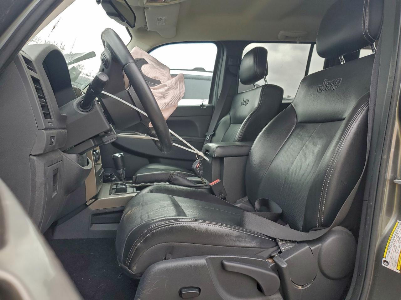 2012 JEEP Liberty