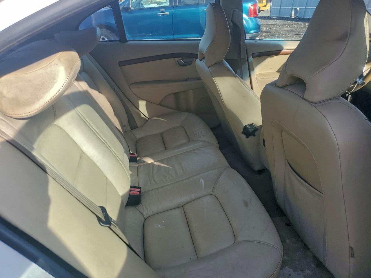 2010 VOLVO S80