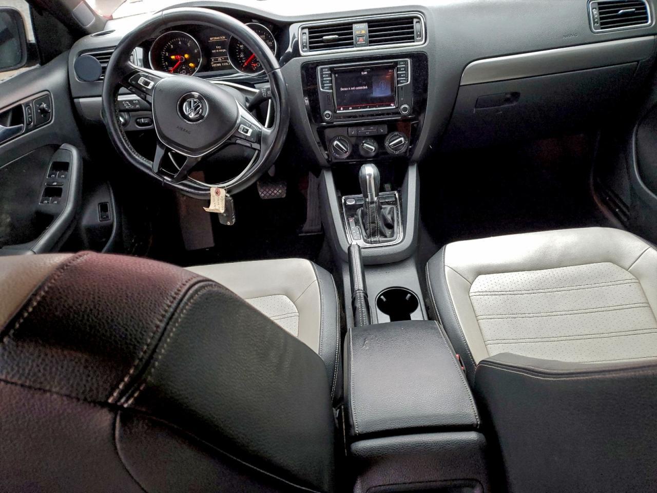 2016 VOLKSWAGEN JETTA