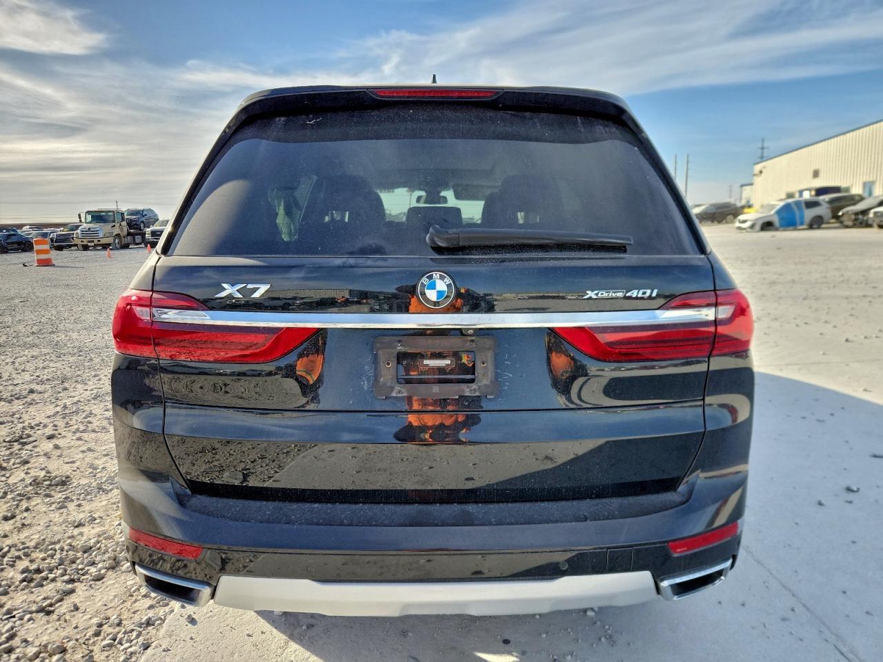 2022 BMW X7