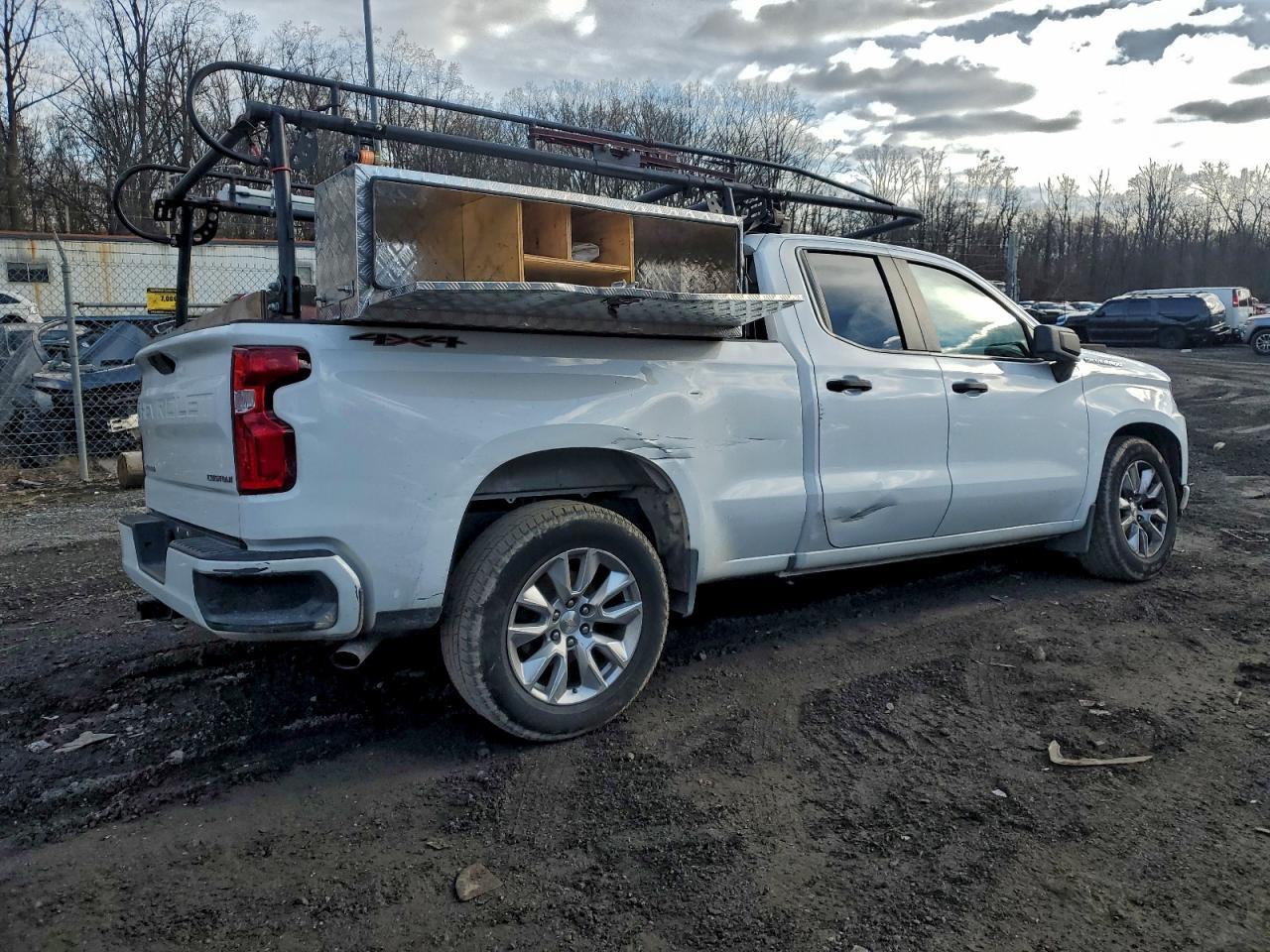 2021 CHEVROLET Silverado