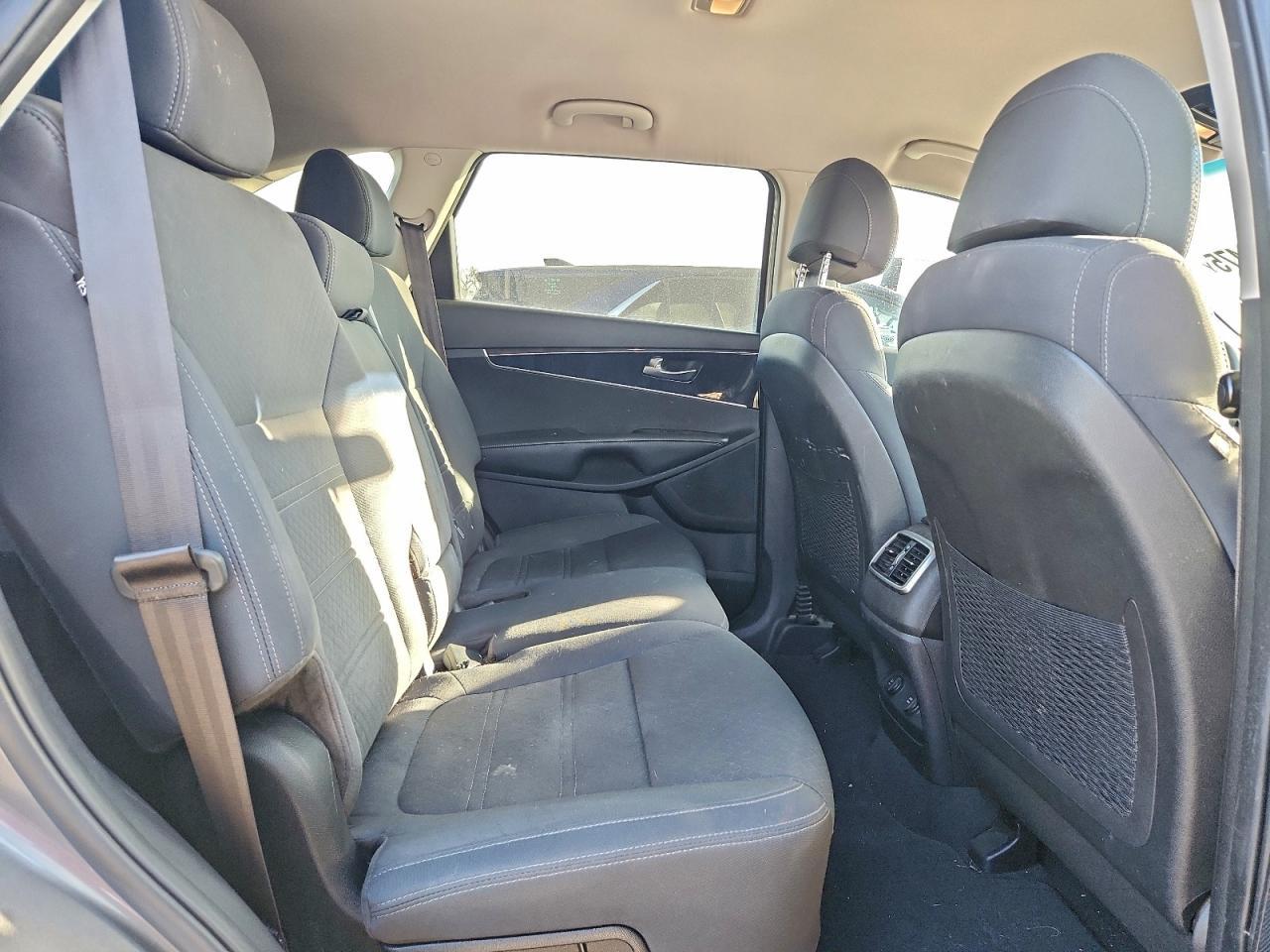 2017 KIA SORENTO