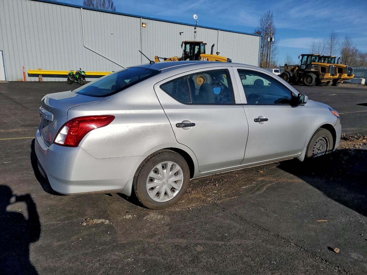 2017 NISSAN VERSA