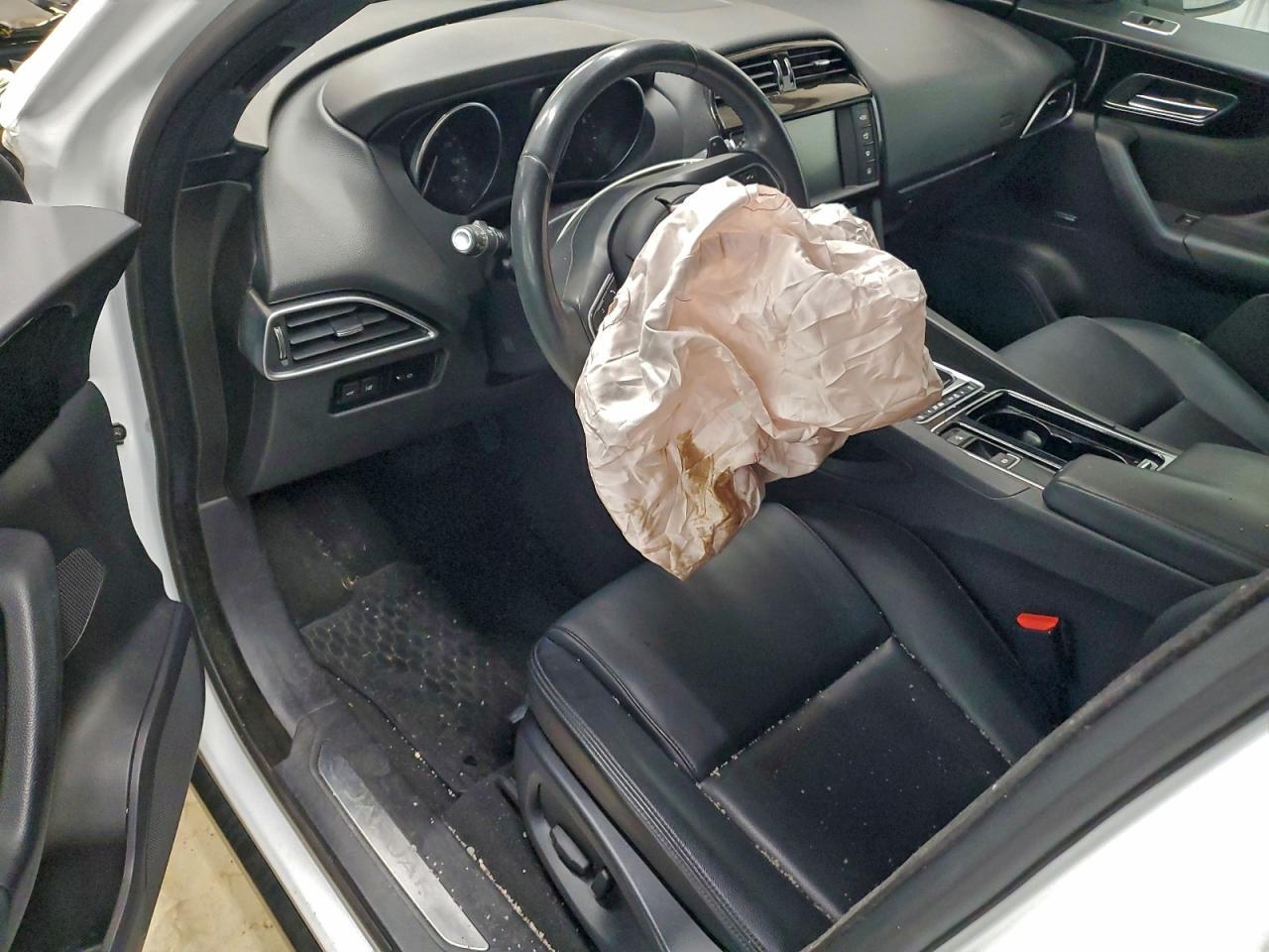 2018 JAGUAR F-Pace