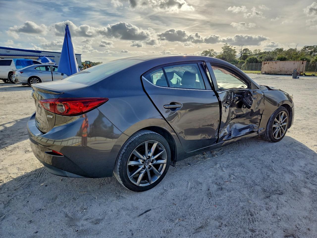 2018 MAZDA 3