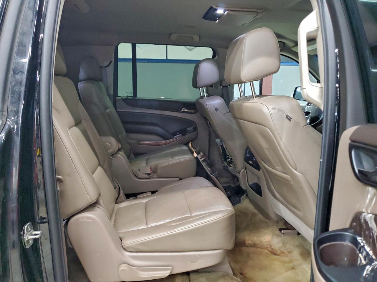 2015 CHEVROLET Suburban
