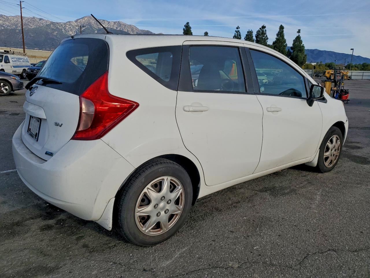 2015 NISSAN Versa Note