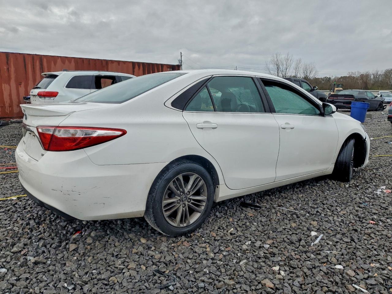 2017 TOYOTA CAMRY