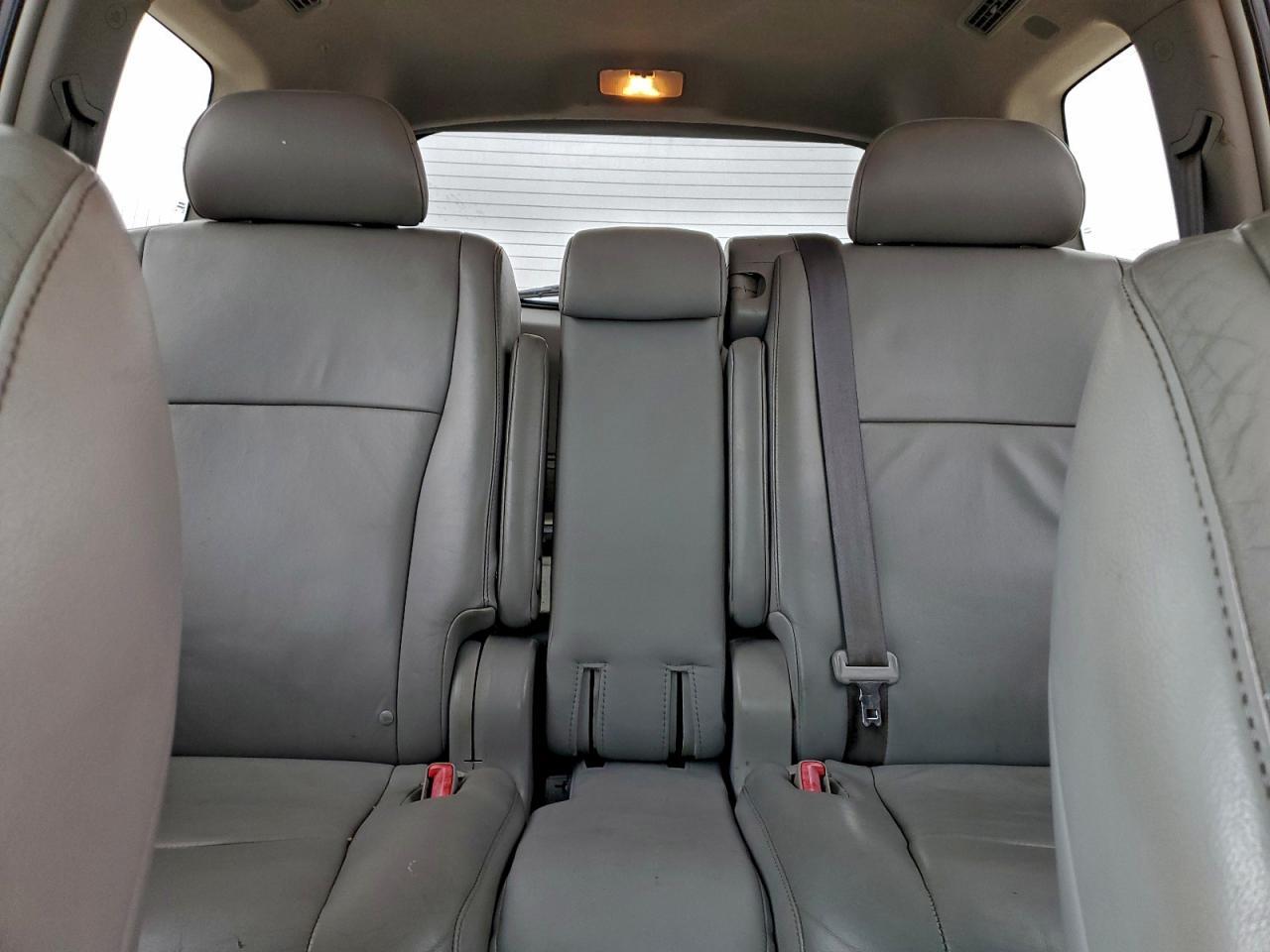 2010 TOYOTA HIGHLANDER
