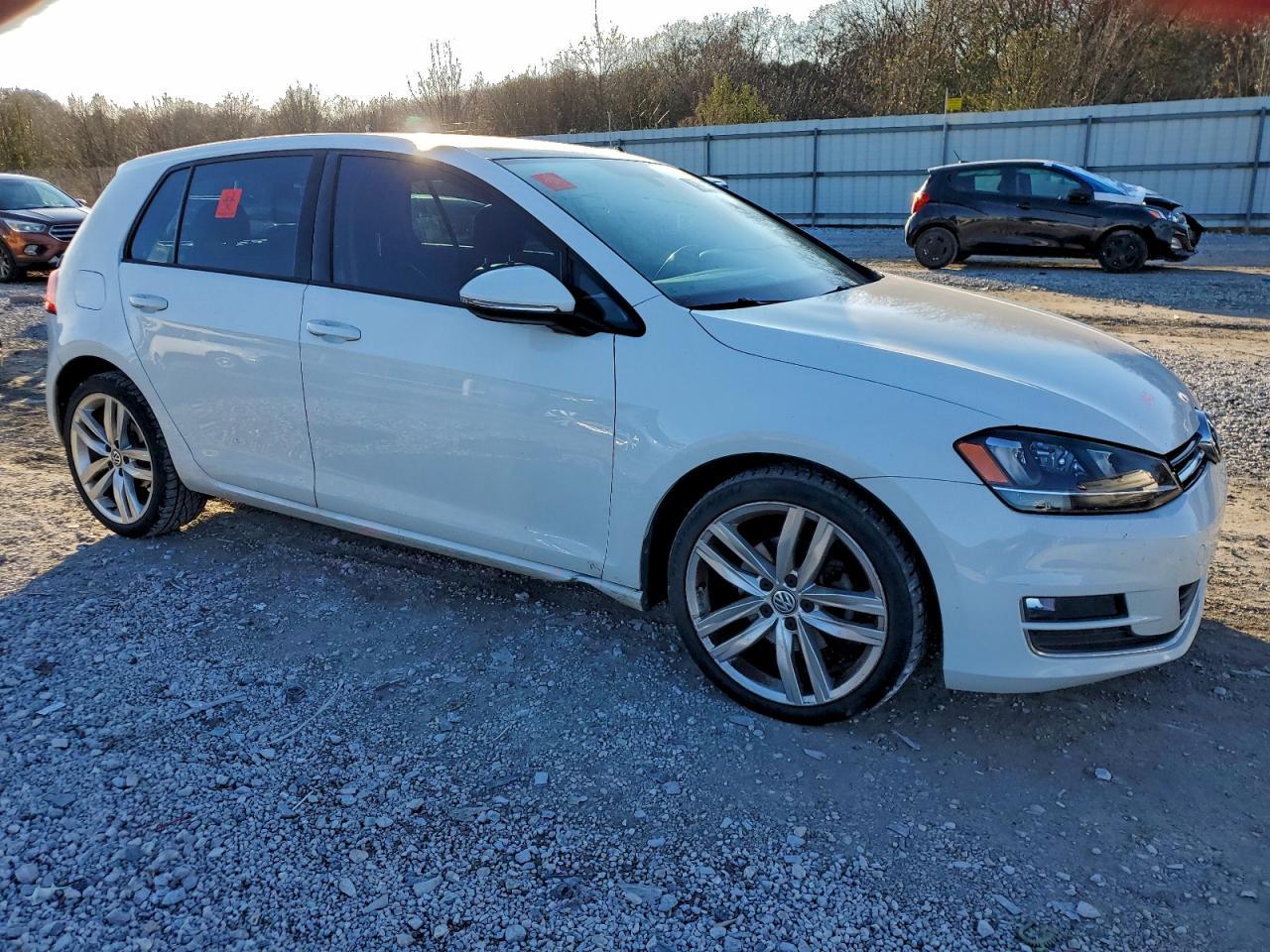 2015 VOLKSWAGEN GOLF
