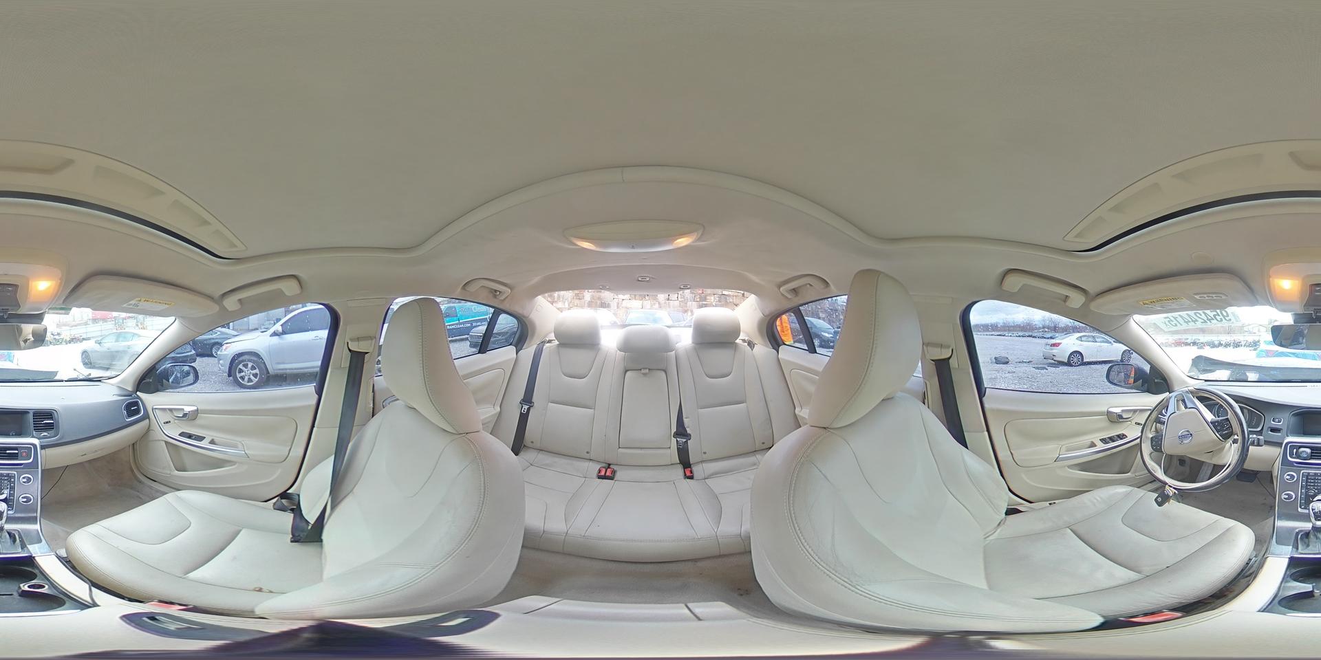 2015 VOLVO S60