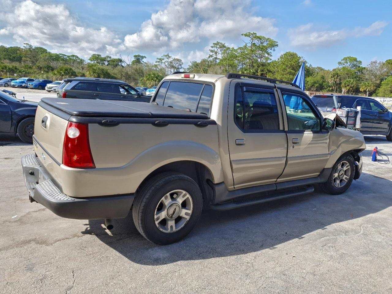 2004 FORD Explorer Sport Trac