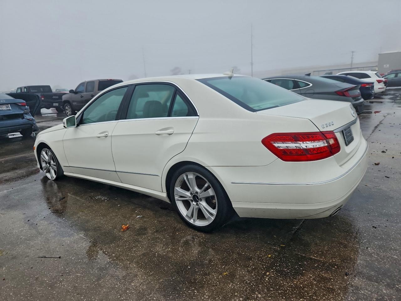2012 MERCEDES-BENZ E-Class