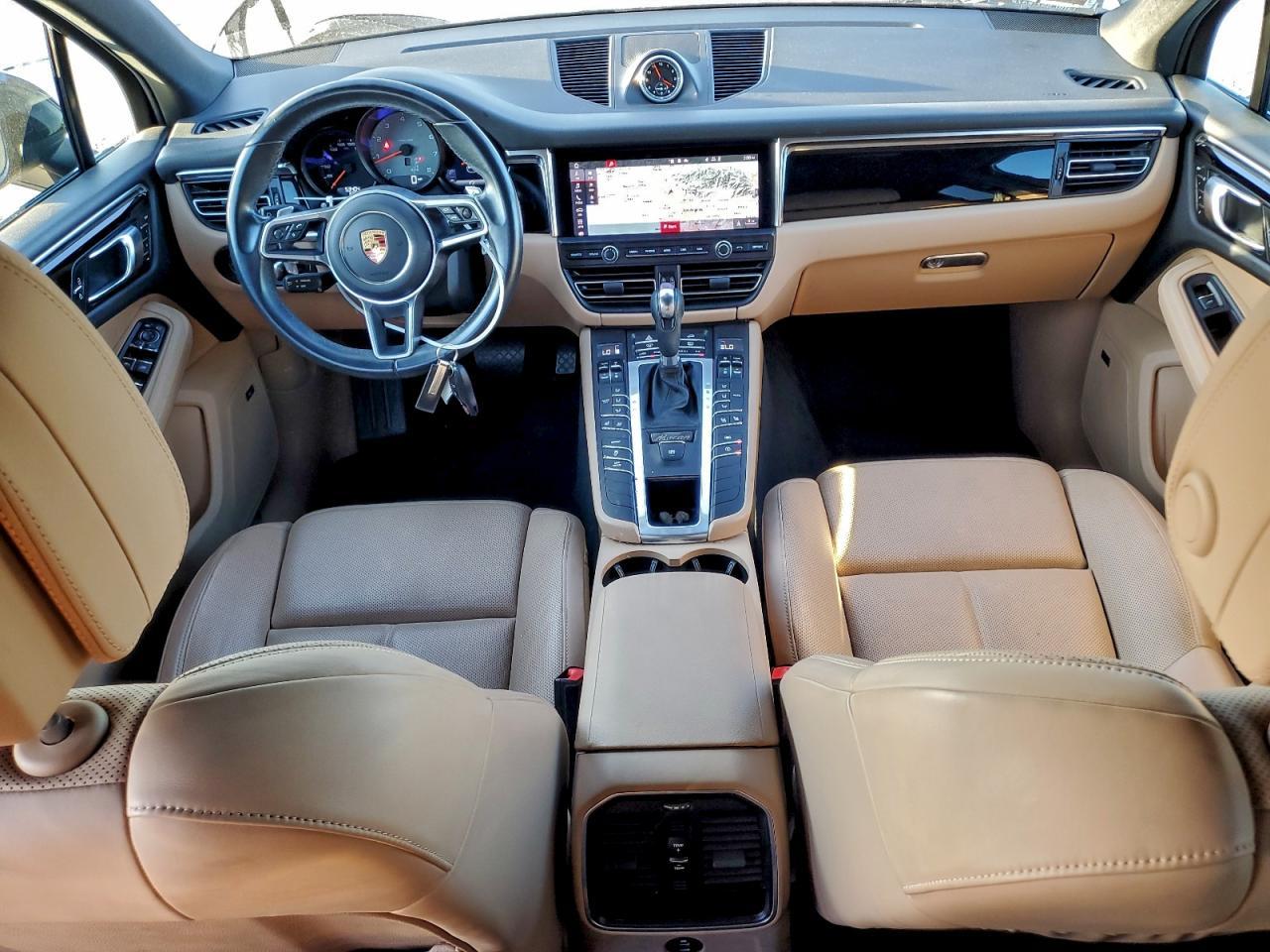 2021 PORSCHE Macan