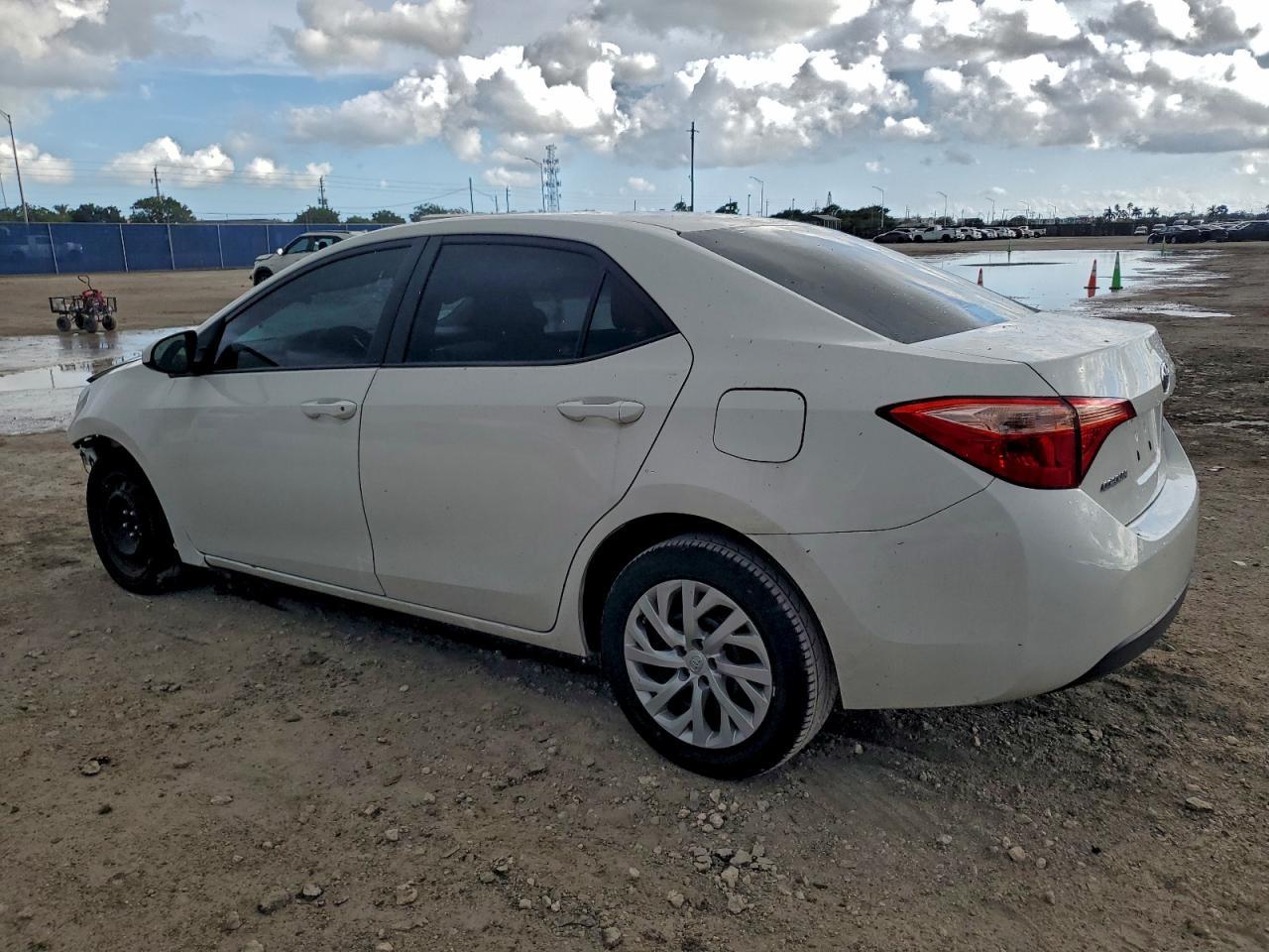 2018 TOYOTA COROLLA