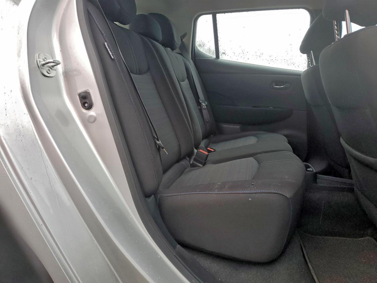 2025 NISSAN LEAF