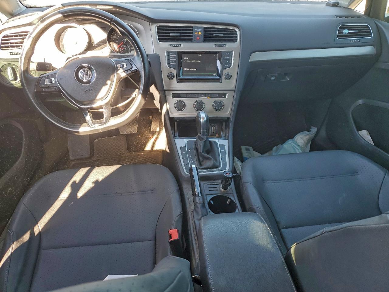 2015 VOLKSWAGEN GOLF