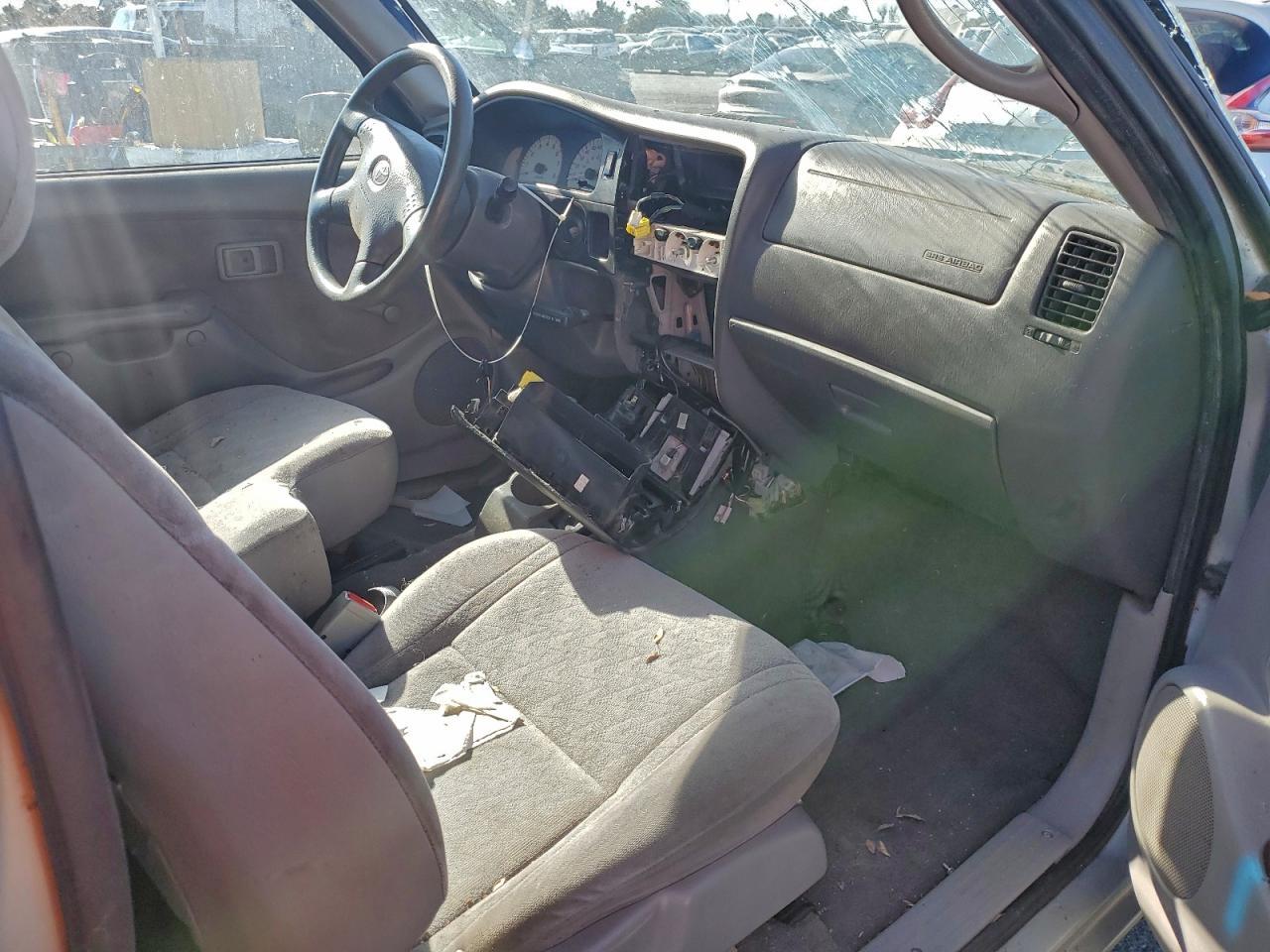 2001 TOYOTA TACOMA