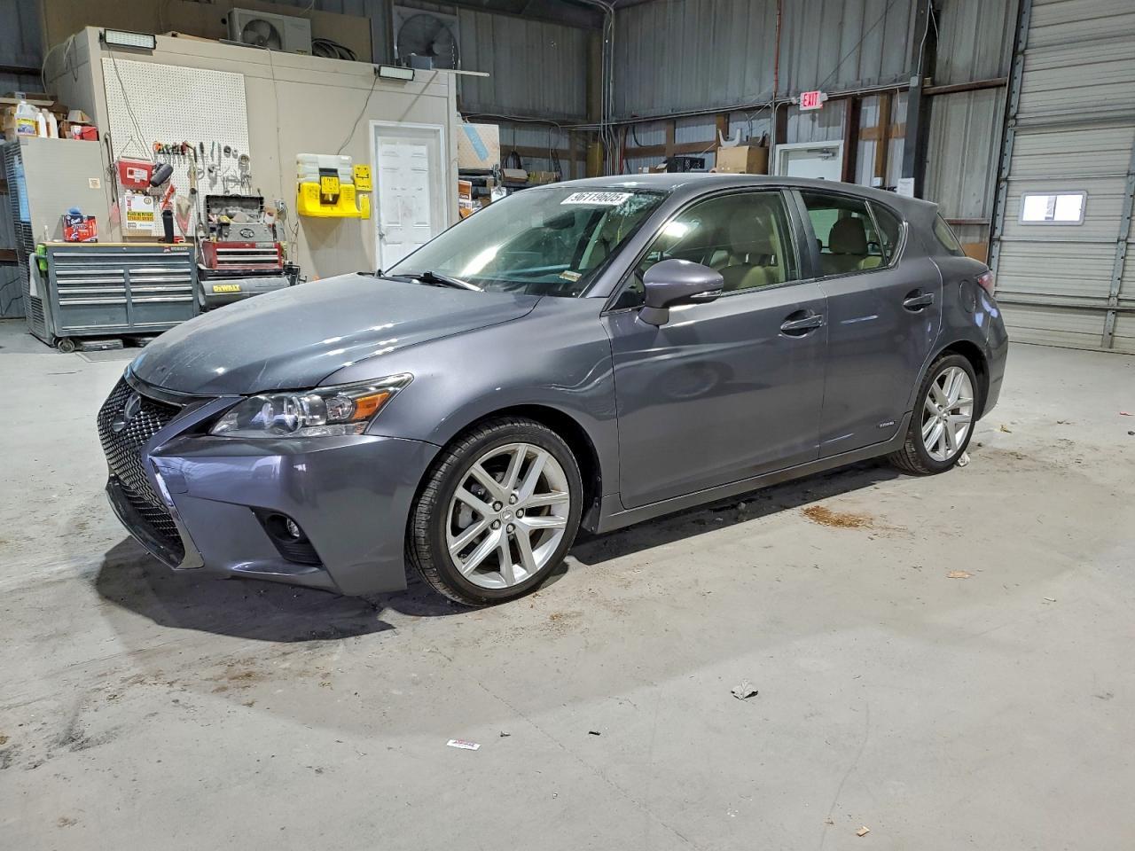 2016 LEXUS CT 200