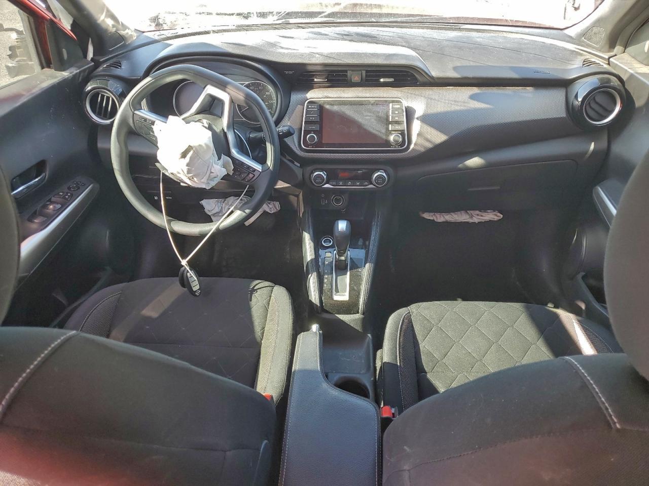 2020 NISSAN KICKS