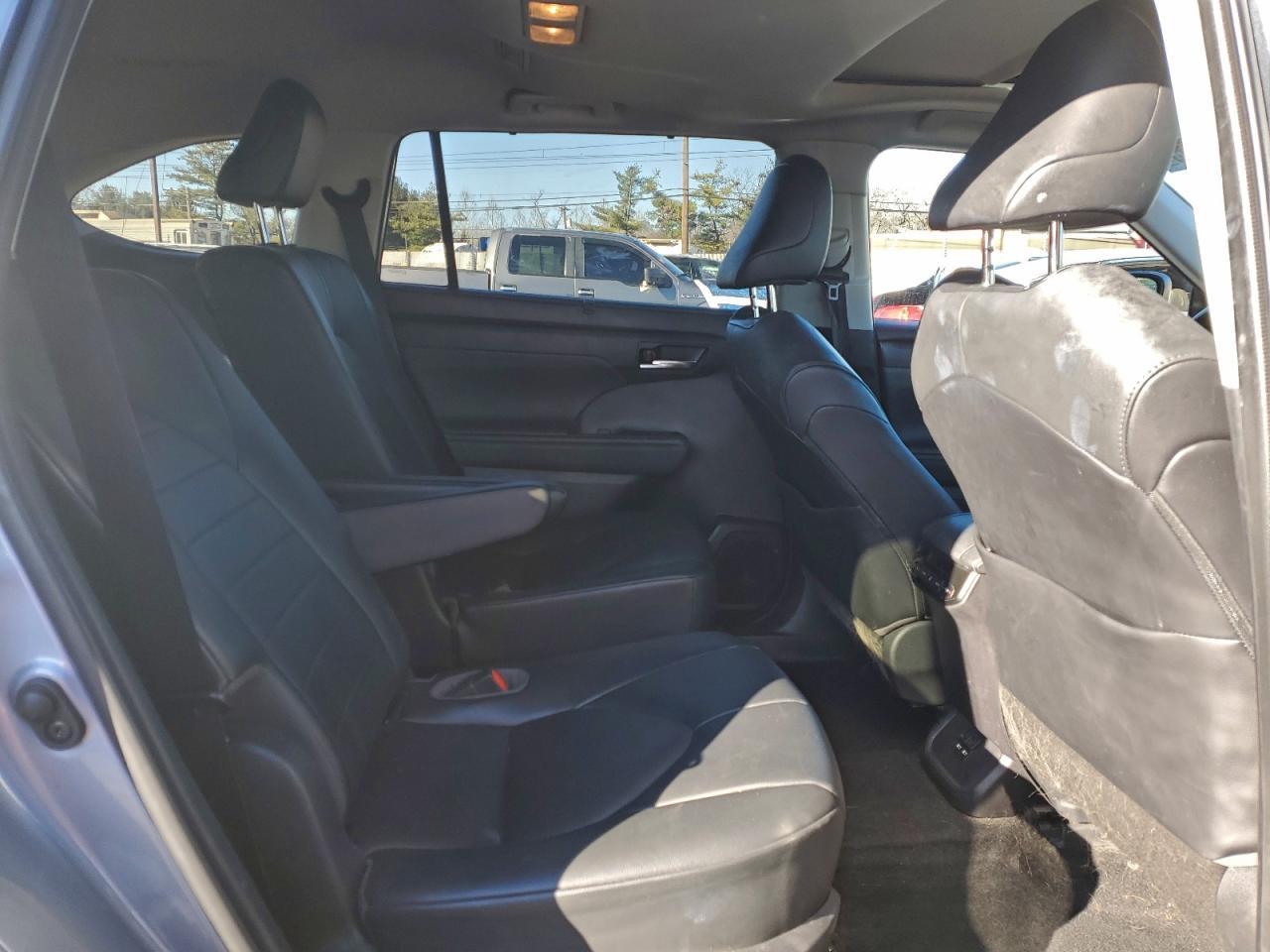 2021 TOYOTA HIGHLANDER