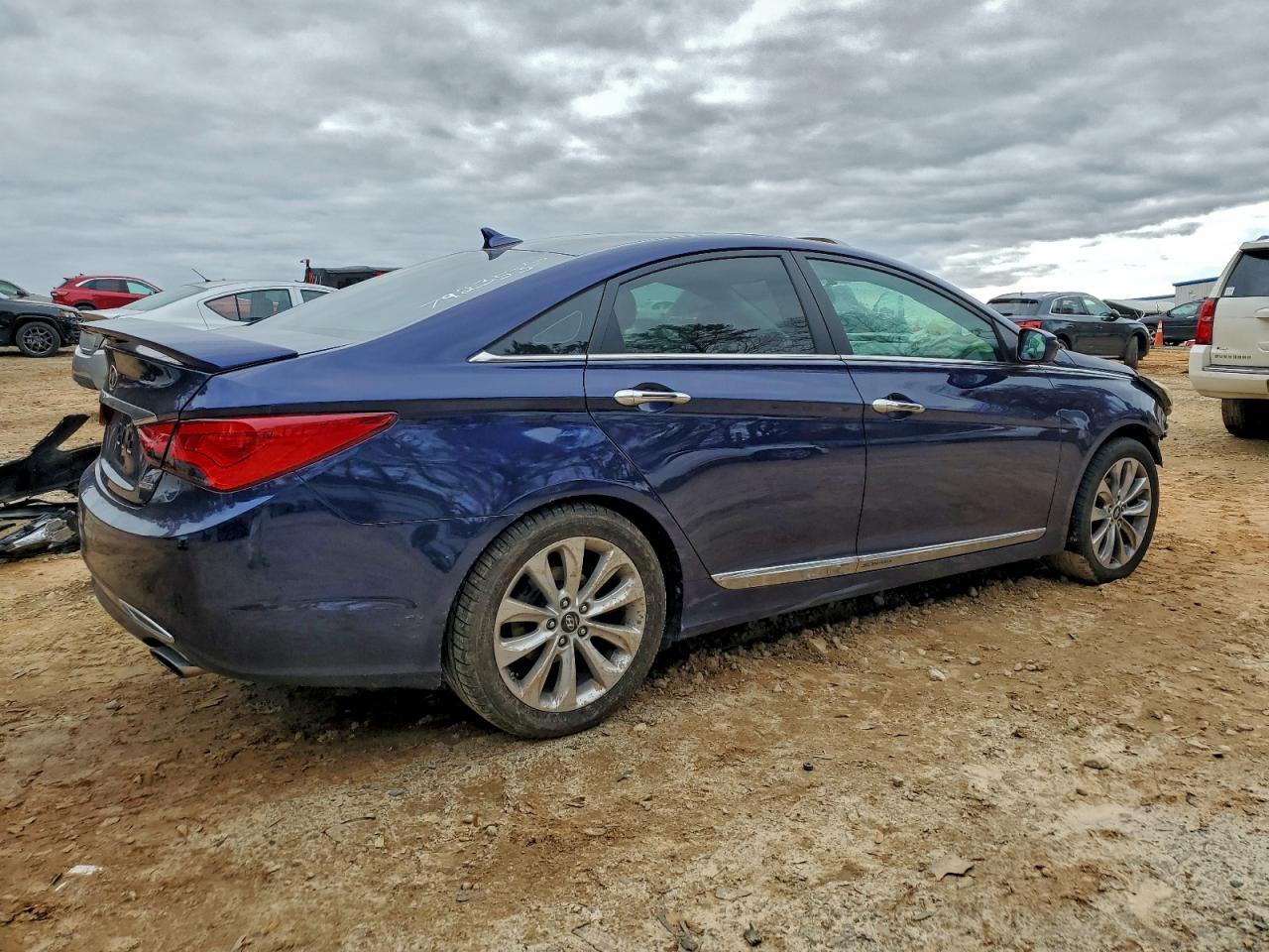 2011 HYUNDAI SONATA