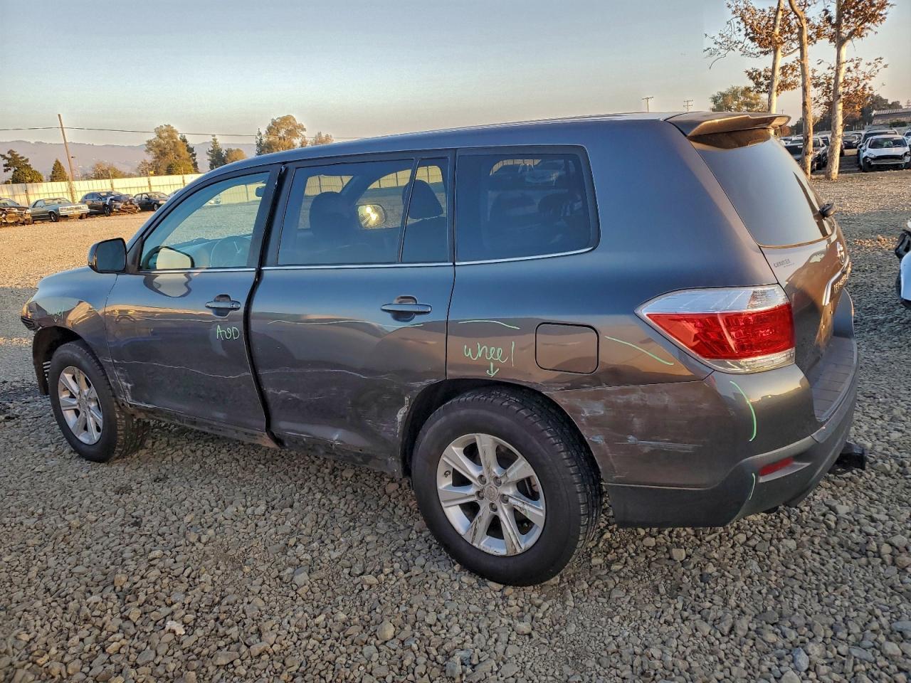 2013 TOYOTA HIGHLANDER