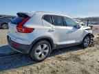 2022 VOLVO XC40