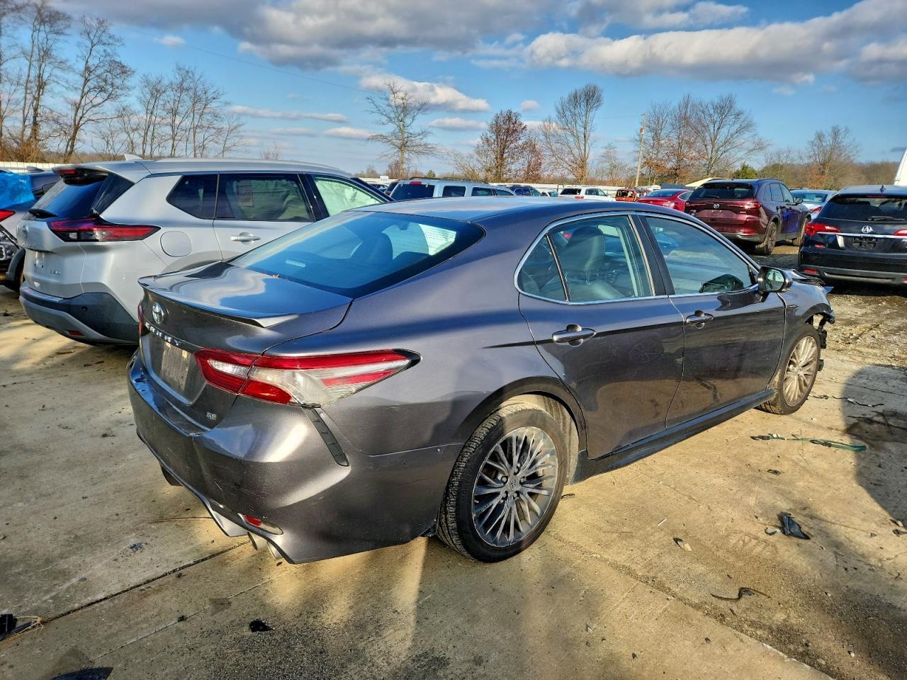 2018 TOYOTA CAMRY