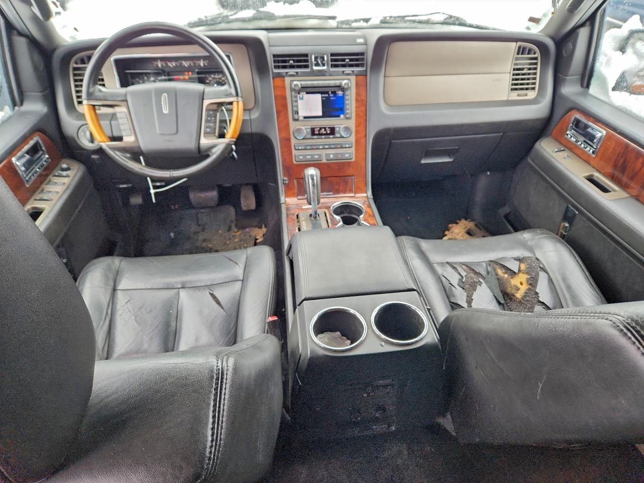 2011 LINCOLN Navigator
