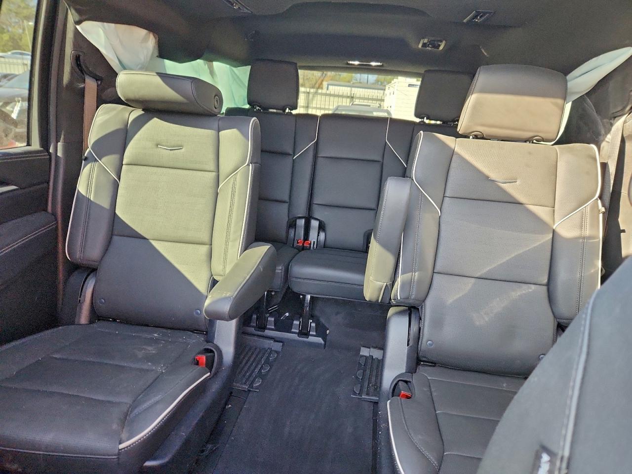 2025 CADILLAC Escalade ESV