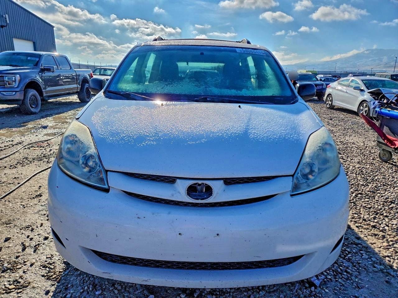 2008 TOYOTA SIENNA