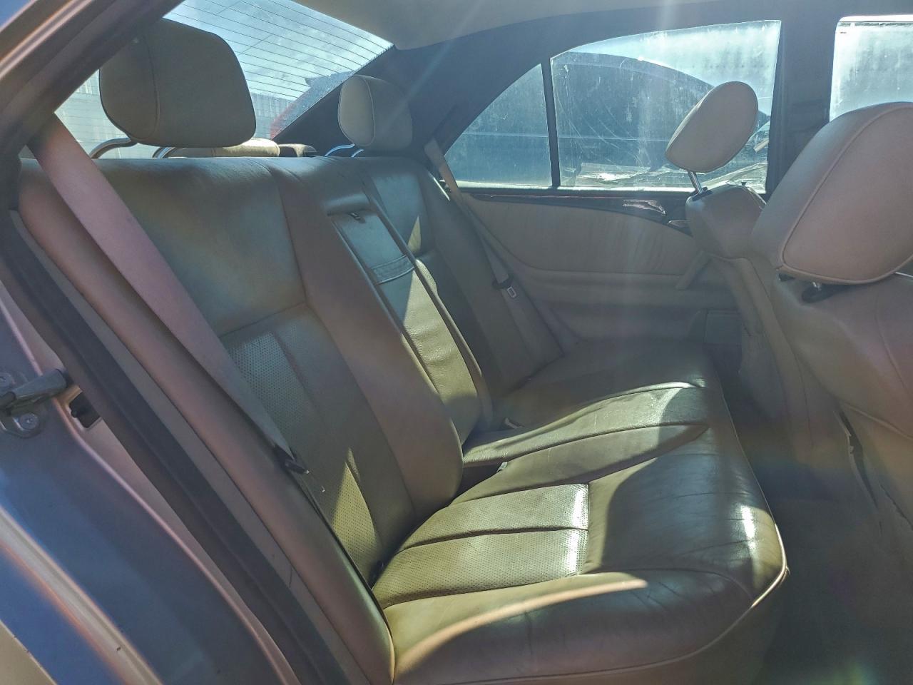 1996 MERCEDES-BENZ E-Class