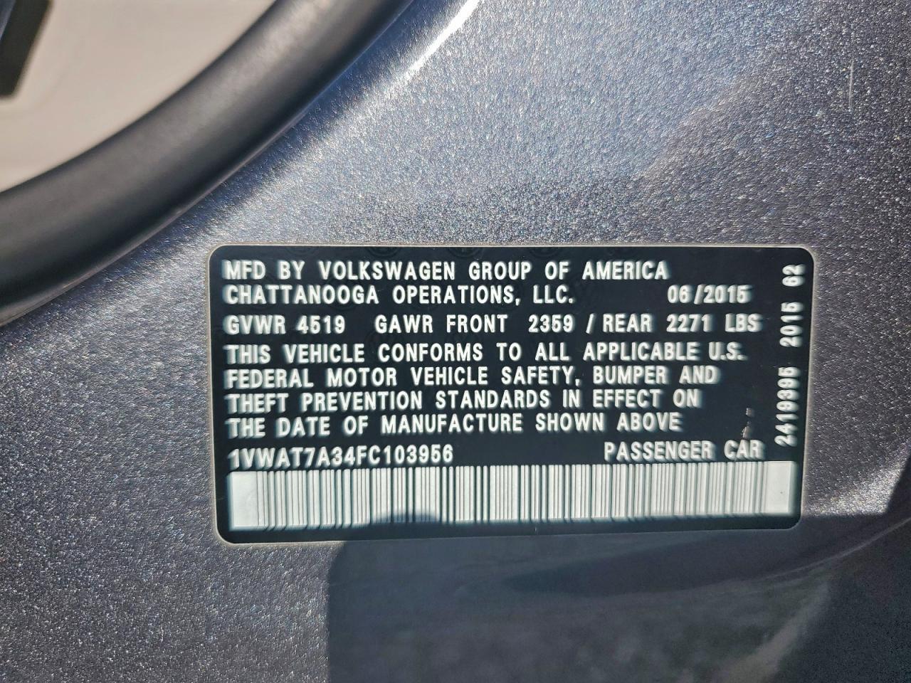 2015 VOLKSWAGEN Passat