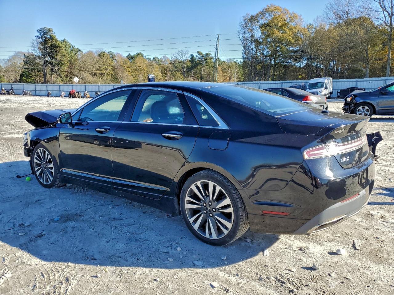 2017 LINCOLN MKZ