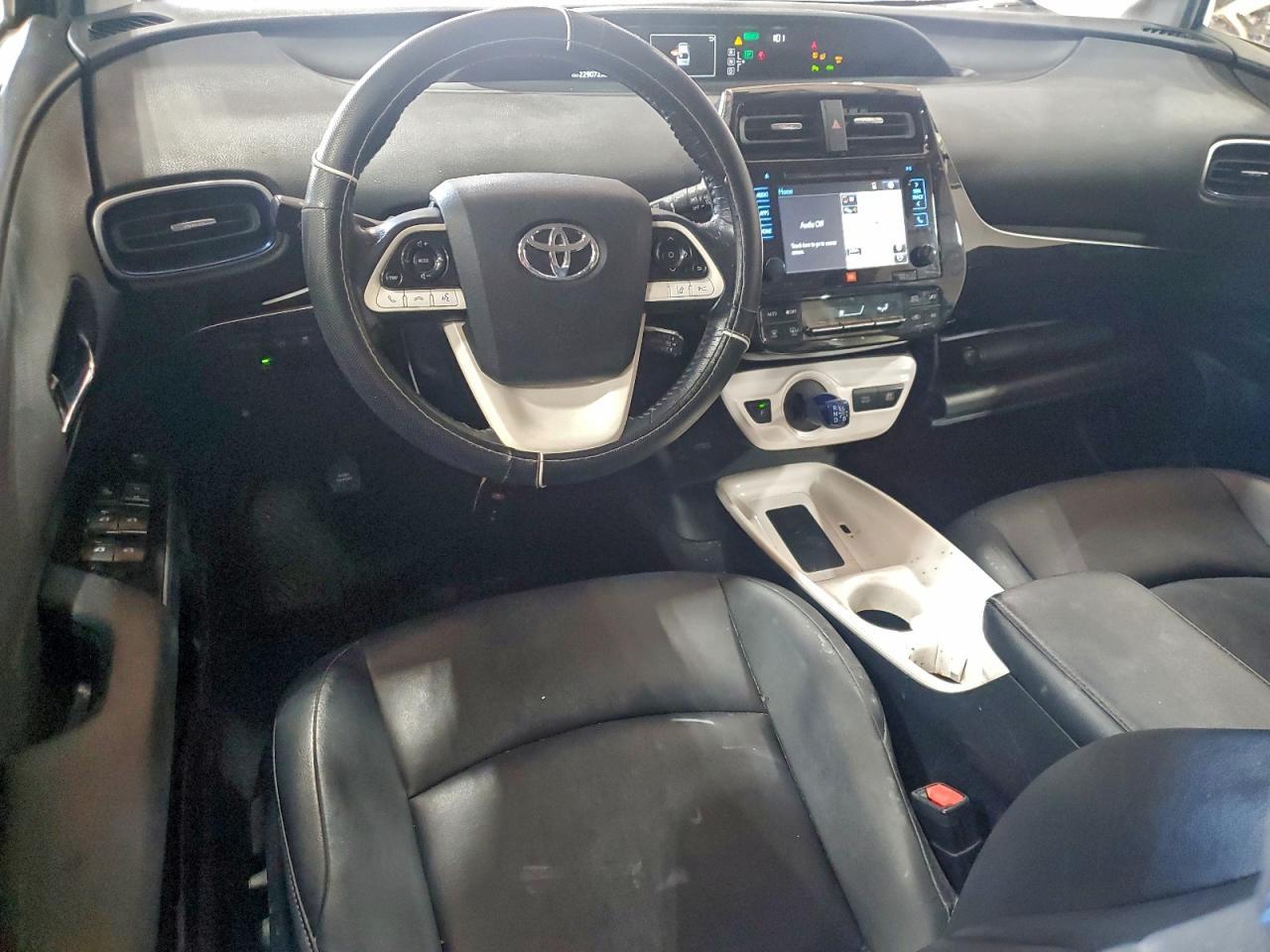 2016 TOYOTA PRIUS