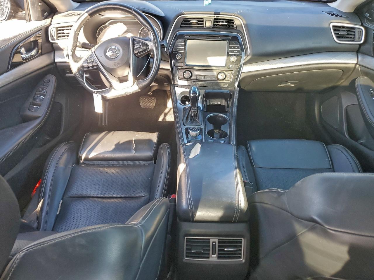 2017 NISSAN Maxima