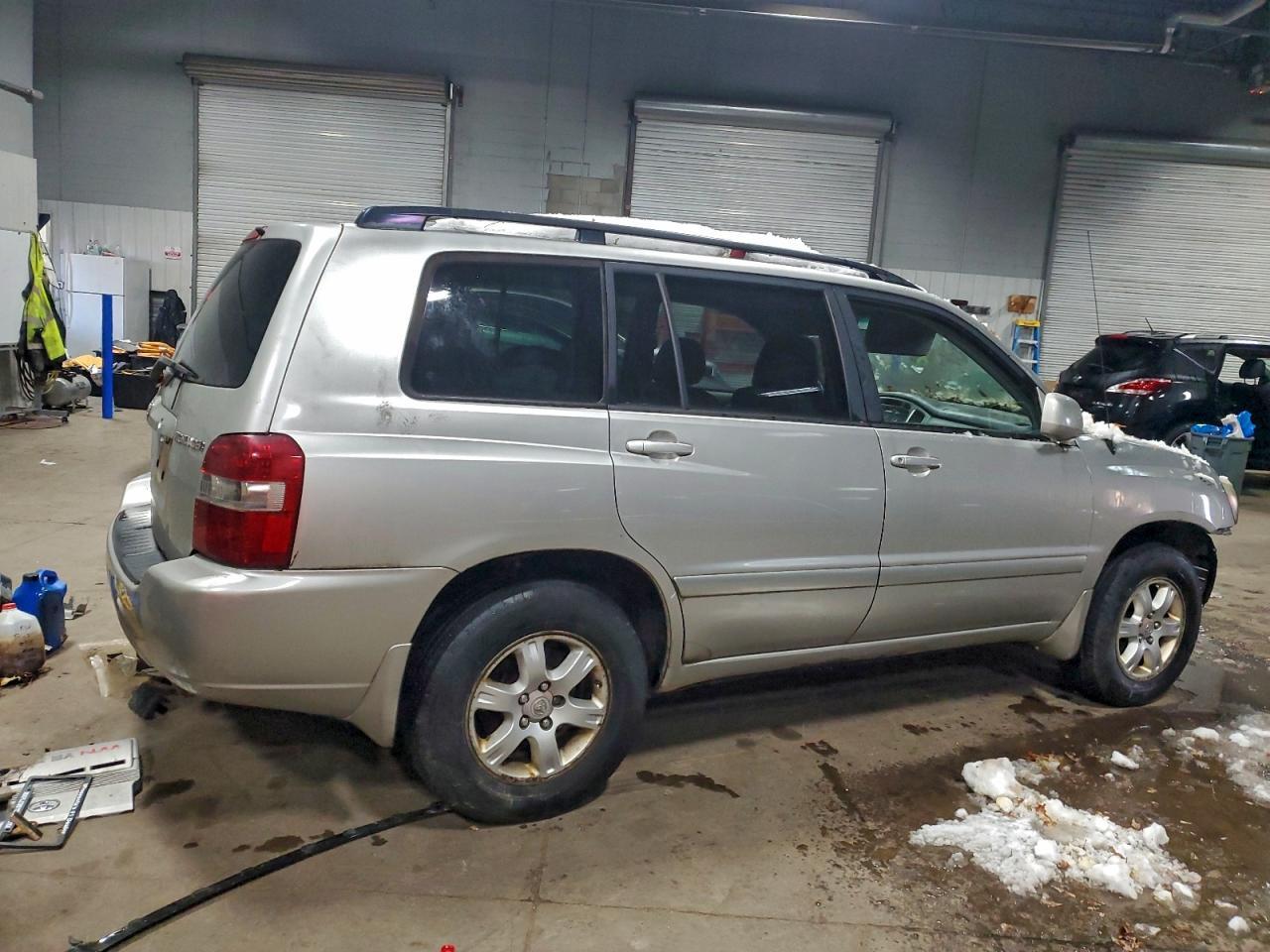 2006 TOYOTA HIGHLANDER