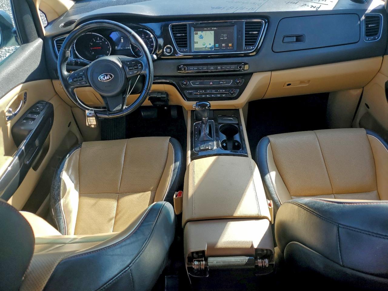 2016 KIA SEDONA
