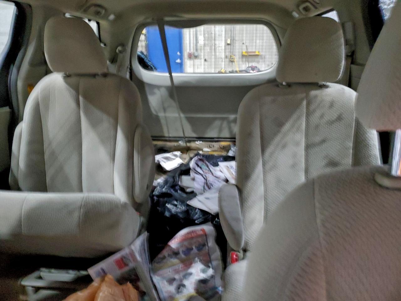 2014 TOYOTA SIENNA