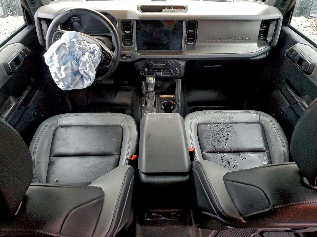 2024 FORD Bronco