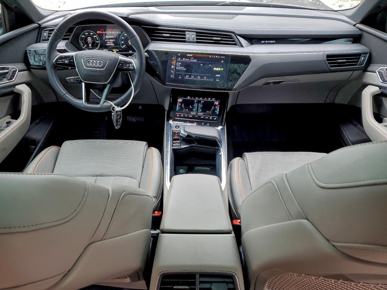 2024 AUDI Q8