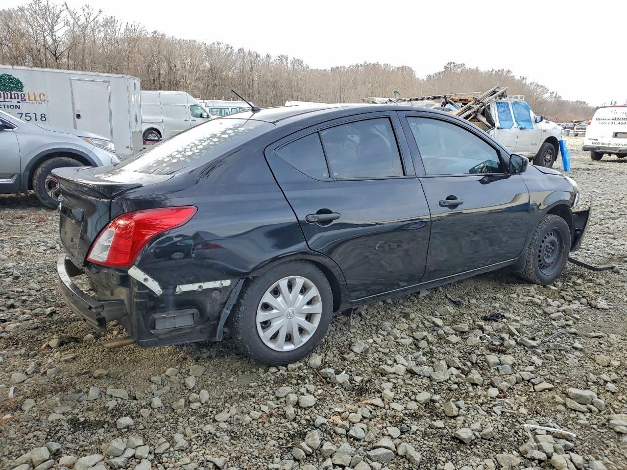 2017 NISSAN VERSA
