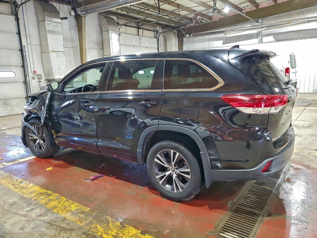 2017 TOYOTA HIGHLANDER