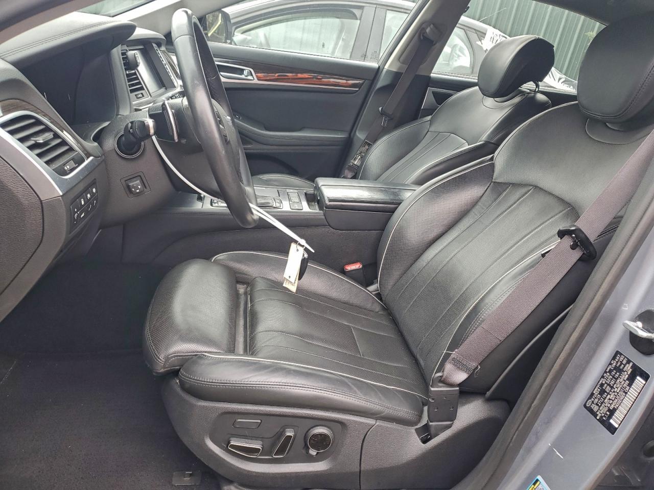 2016 HYUNDAI GENESIS