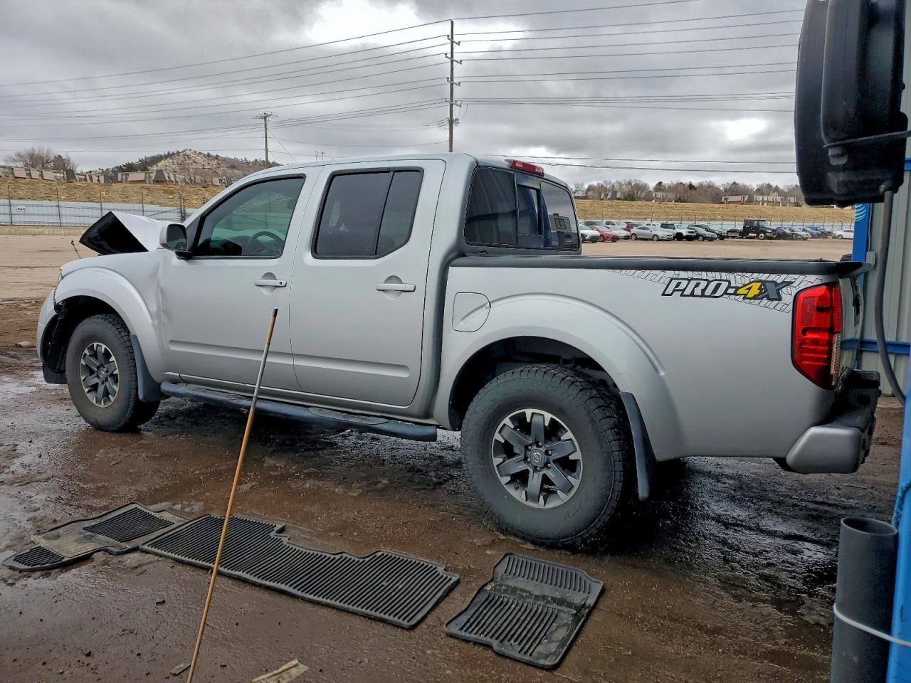 2017 NISSAN Frontier